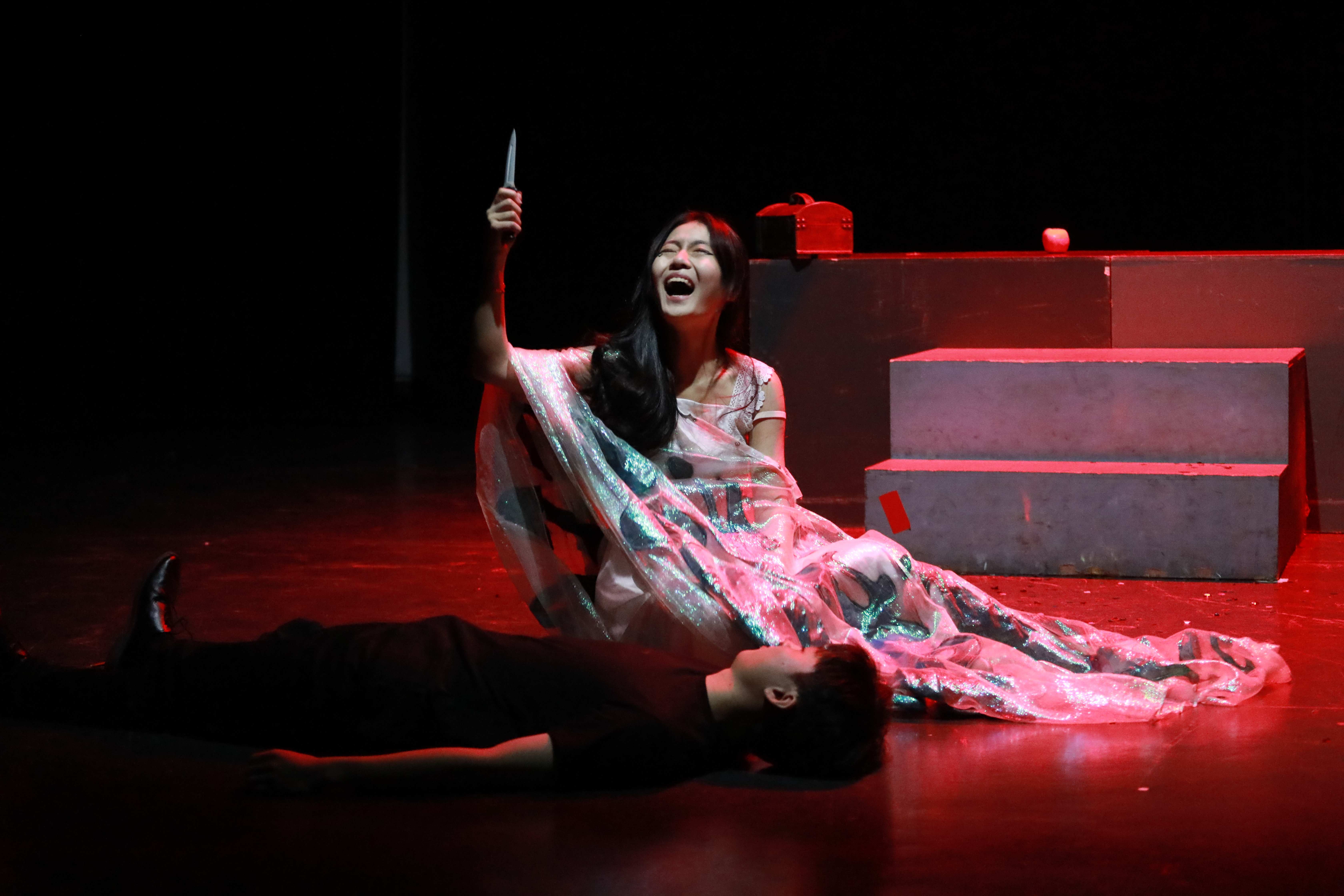 The Loves of Lady Purple image 4